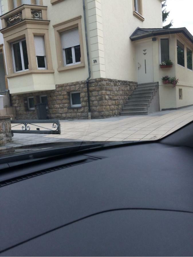 Simple Room In Luxembourg City מראה חיצוני תמונה